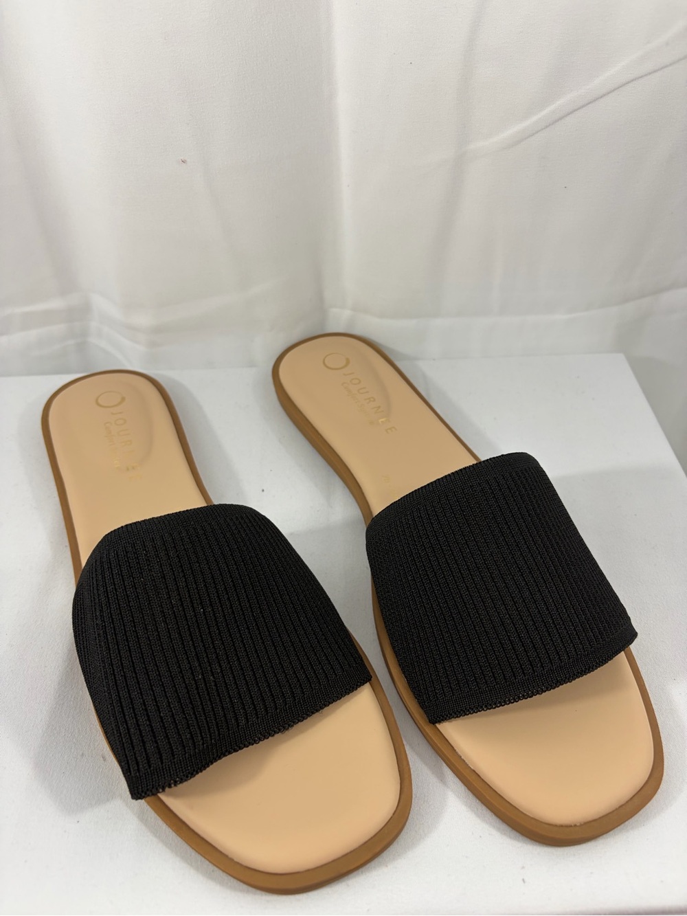 NWT Journee Women’s Size 11 Black Soft Slide Sandals